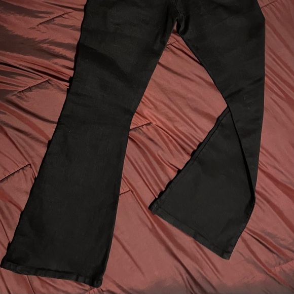 Flared High-Waisted Jeans - Picture 3 of 5